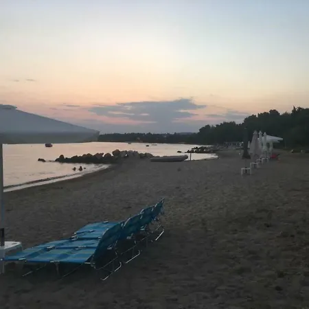 Family House By The Sea Ferienhaus Nikiti (Sithonia)