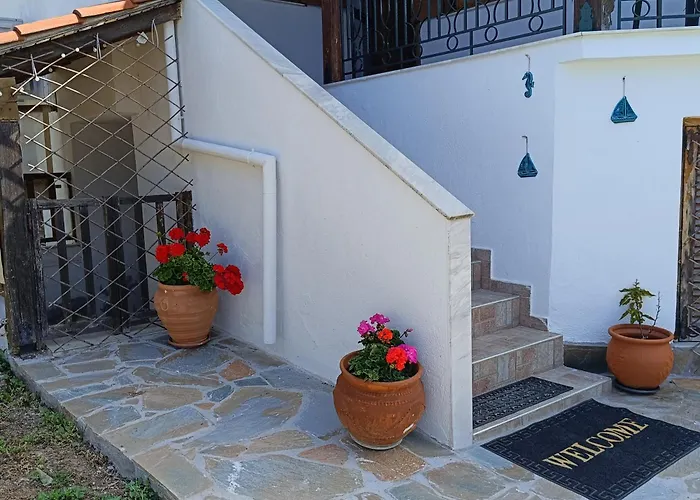 Family House By The Sea *
